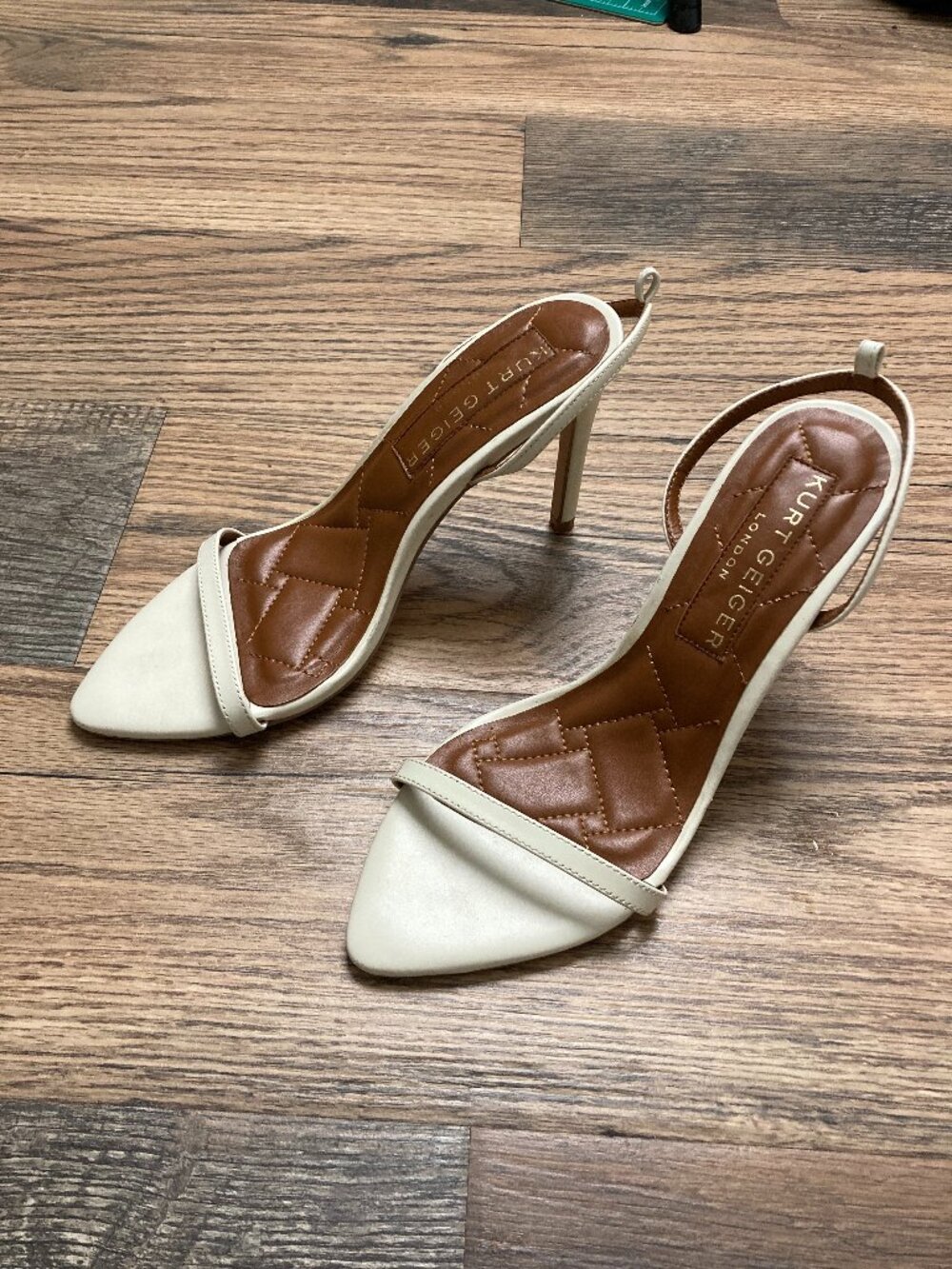 Kurt Geiger London Women’s 38.5 US 8.5 Ivory Leather Slingback Stiletto Sandals